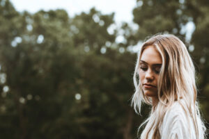What’s the difference between early pregnancy symptoms and premenstrual symptoms?